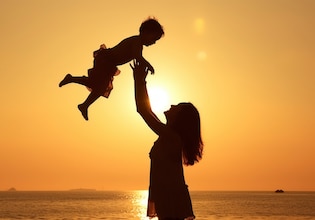 mother and son silhouettes